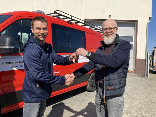 Nový dopravní automobil pro JSDHO Bystřice